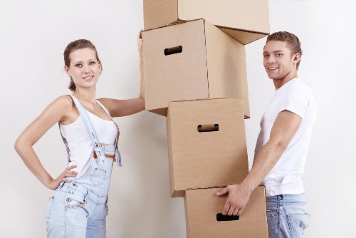 Practical moving truck service for flats and offices in Finsbury Park